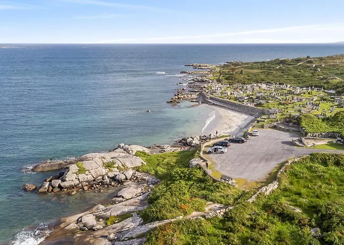 Tigh An Bheachaire * Carraroe